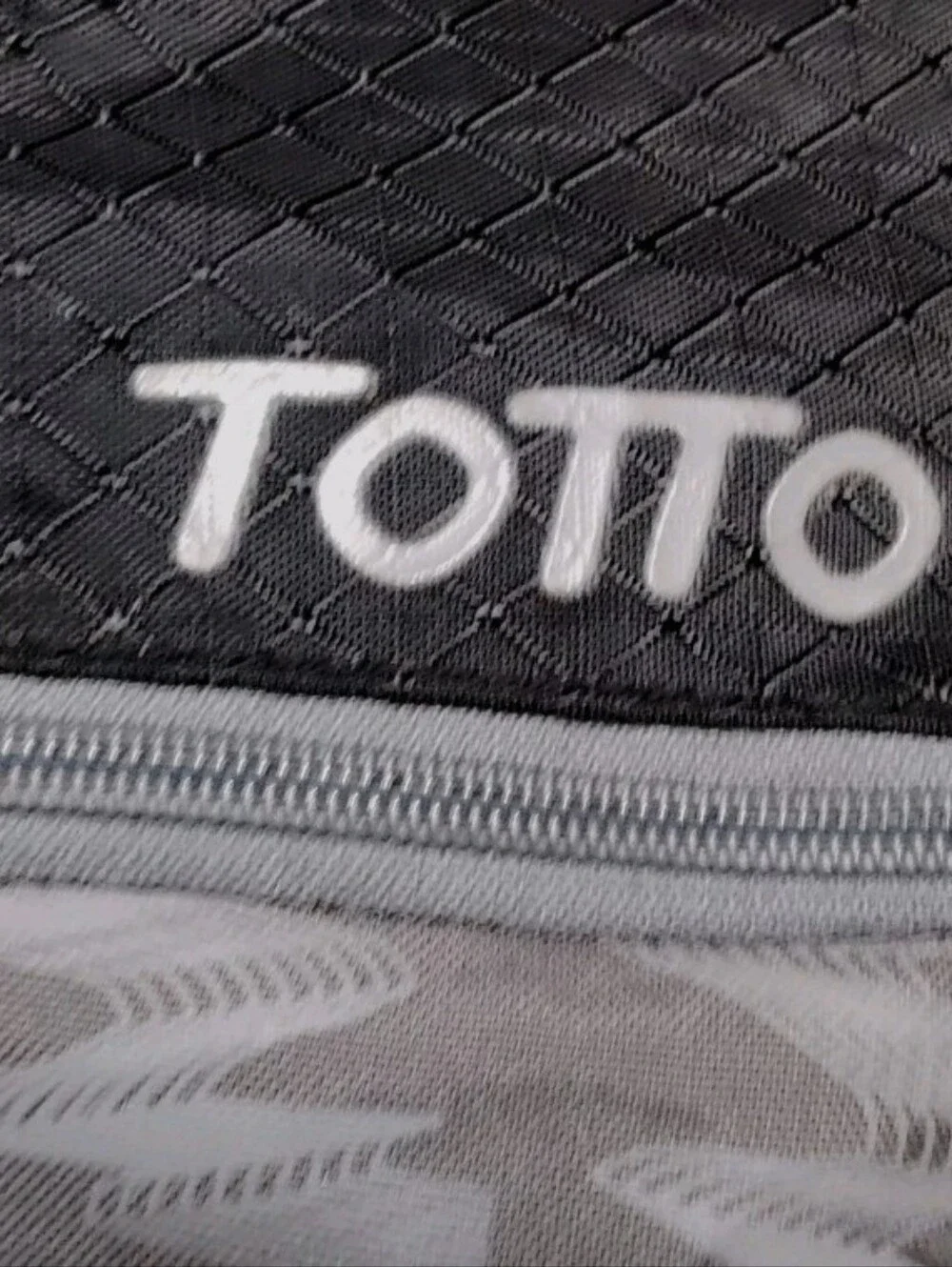 Totto Brum 60 - Outdoors Camping Backpack.